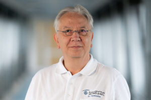 Augenarzt Dr. med. Konstantin Papakostas Dr. med. Konstantin Papakostas